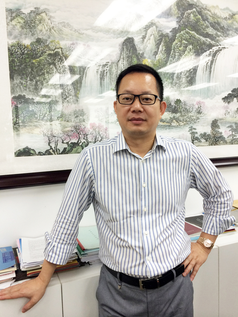 钟美财:服务创业 推动创新