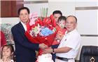 深圳市潮汕商会全体成员恭祝吴开松创会会长、永远荣誉会长生日快乐！