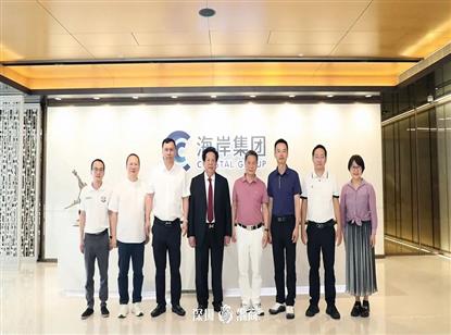 我会驻会会长、国际潮商经济合作组织执行主席黄育宏率队拜访我会荣誉会长李茂水主席