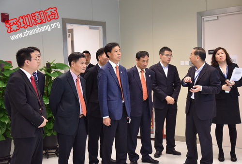 吴木棠、黄育宏应邀参观交通银行大厦并与交行领导座谈交流