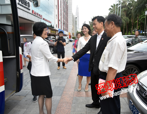 汕头市委常委、统战部部长陈丽文率团访问深圳市潮汕商会